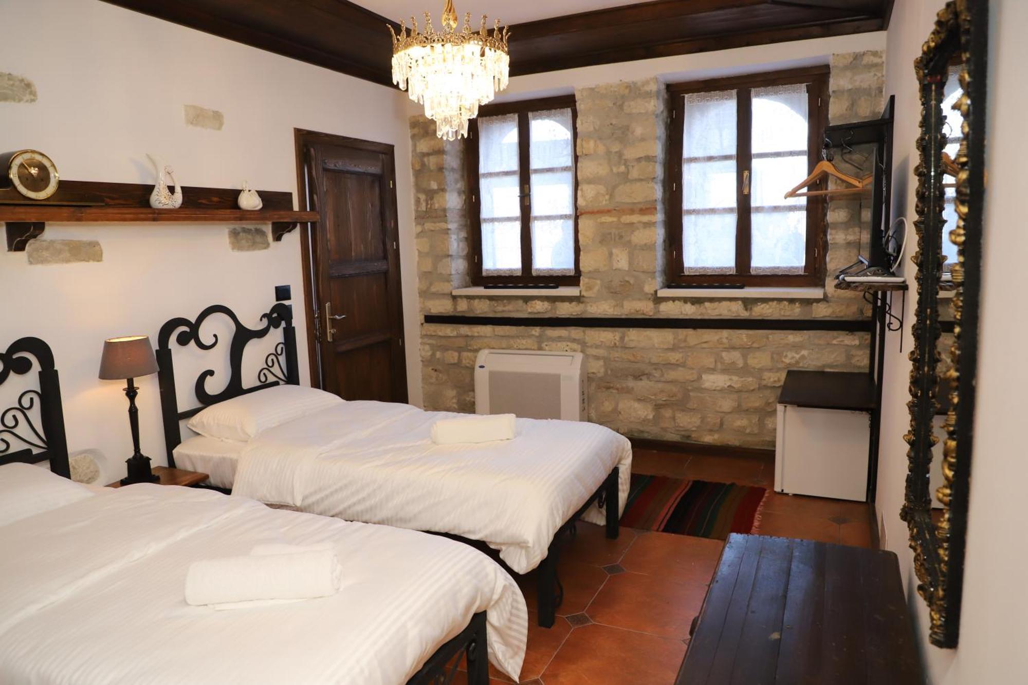 Vila Art Berat Castle Экстерьер фото