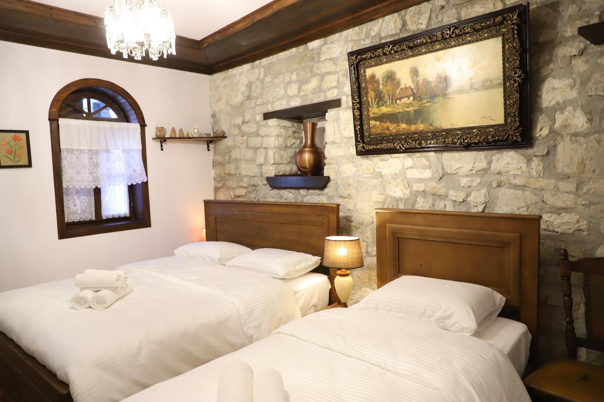 Vila Art Berat Castle Экстерьер фото